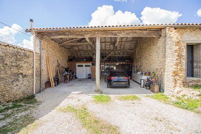 French property for sale in Angoulême, Charente - €329,000 - photo 9