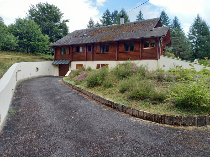 French property for sale in Saint-Priest-de-Gimel, Corrèze - €278,200 - photo 1