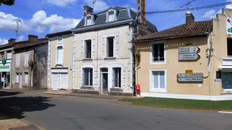 French property for sale in Vasles, Deux-Sèvres - photo 2