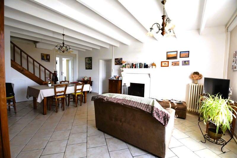 French property for sale in Benon, Charente-Maritime - €425,531 - photo 3