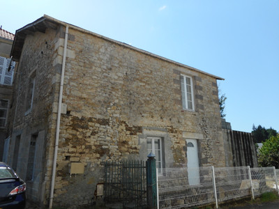 Maison à vendre à La Caillère-Saint-Hilaire, Vendée, Pays de la Loire, avec Leggett Immobilier