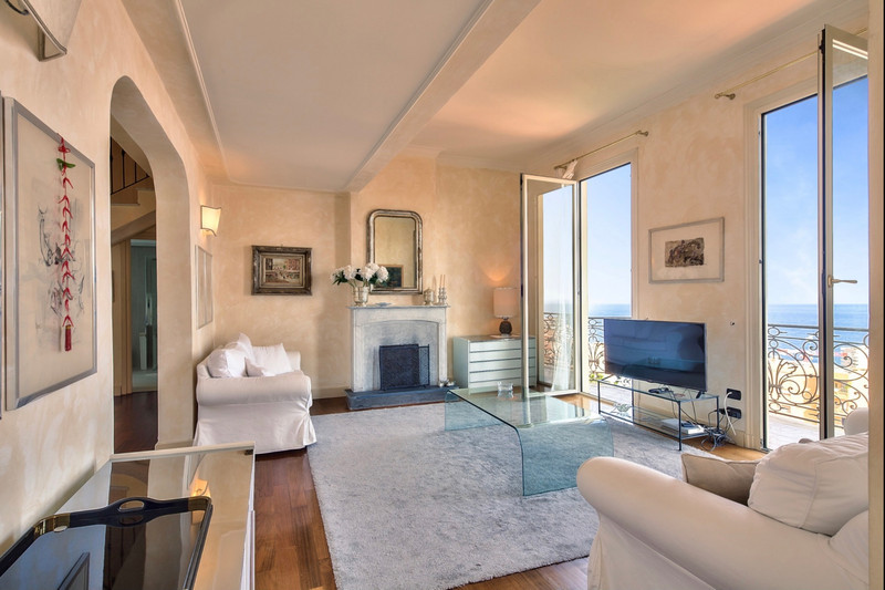 French property for sale in Beausoleil, Alpes-Maritimes - €897,000 - photo 2