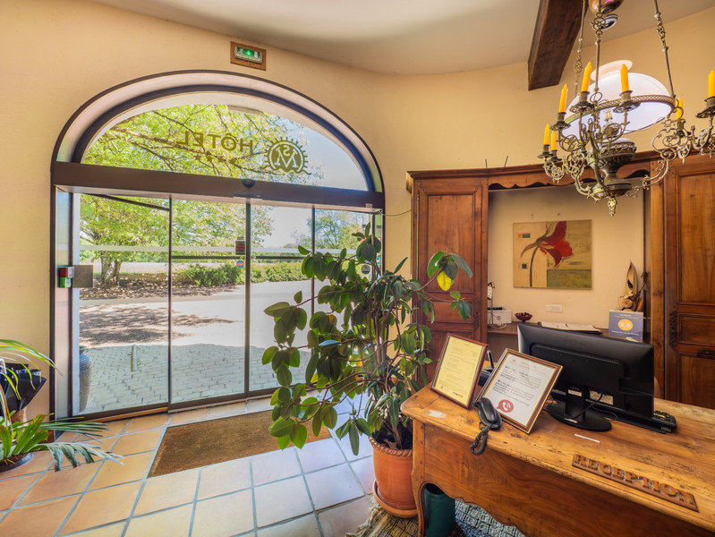 French property for sale in Mosnac, Charente-Maritime - €1,850,000 - photo 3