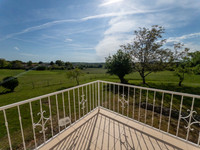 Propriété à vendre à Saint-Séverin, Charente - 180 000 € - photo n°2