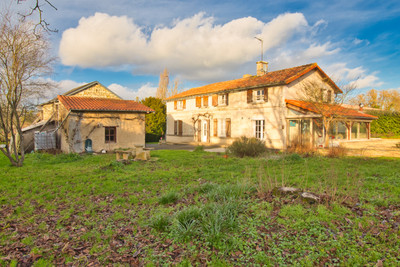 Maison à vendre à Guesnes, Vienne, Poitou-Charentes, avec Leggett Immobilier