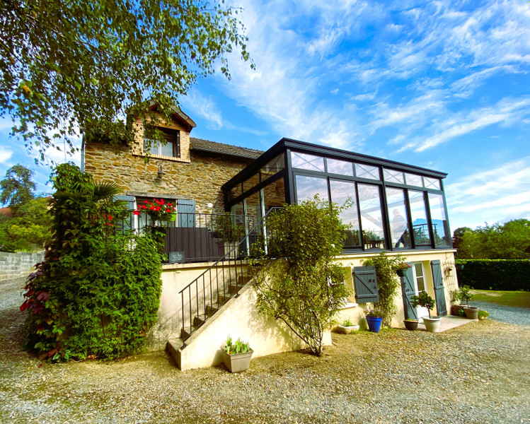 French property for sale in Saint-Maur, Cher - €294,250 - photo 0
