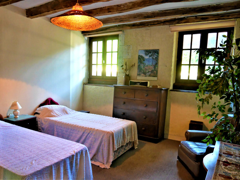 French property for sale in Montmoreau, Charente - €165,000 - photo 5