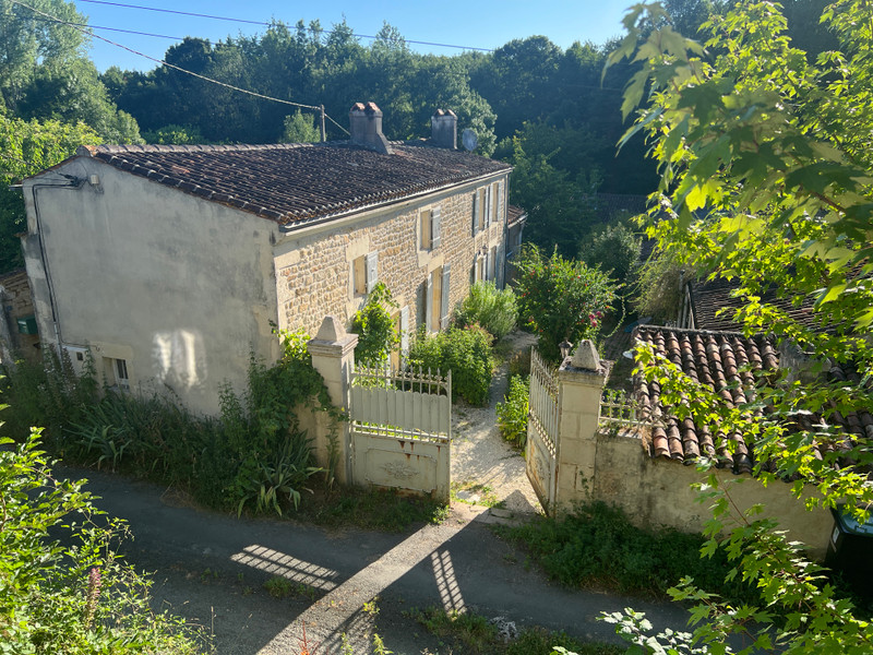 French property for sale in Grandjean, Charente-Maritime - €221,490 - photo 5