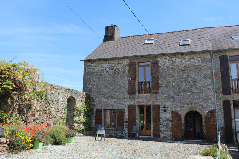 French property for sale in Ménéac, Morbihan - €172,800 - photo 2