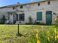 Maison à vendre à Loubillé, Deux-Sèvres - 199.800 € - photo 1