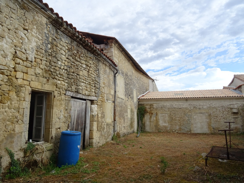 French property for sale in Vibrac, Charente - €66,600 - photo 3
