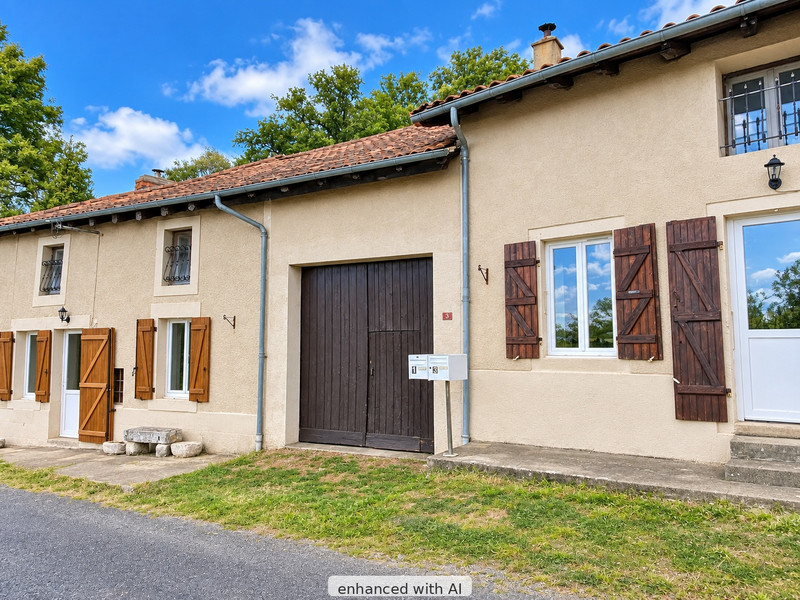 Propriété à vendre à Étagnac, Charente - 224 700 €