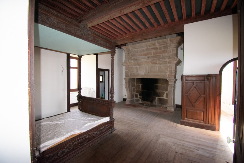 French property for sale in Égletons, Corrèze - €682,500 - photo 4
