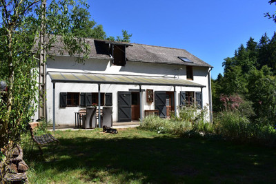 Maison à vendre à Le Mayet De Montagne, Allier, Auvergne, avec Leggett Immobilier
