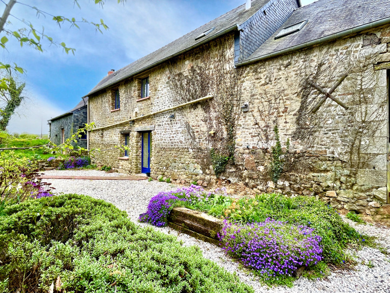 French property for sale in Saint-Martin-des-Landes, Orne - €275,000 - photo 1