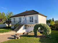 Maison à vendre à L'Isle-Jourdain, Vienne - 119 900 € - photo 1