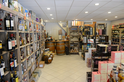 French property for sale in Bormes-les-Mimosas, Var - €138,000 - photo 9