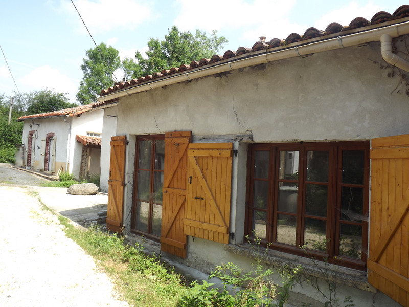 French property for sale in Luchapt, Vienne - €66,600 - photo 4