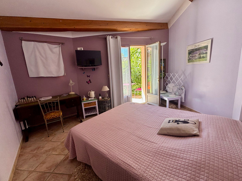 French property for sale in Donzère, Drôme - €296,900 - photo 6
