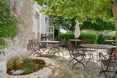 Magnifique domaine de 370m²  proche de Blois / Me(41500)
Hôtel/restaurant LEGGETT immobilier 360° sur demande
