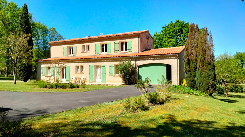 French property for sale in Dirac, Charente - €574,000 - photo 3