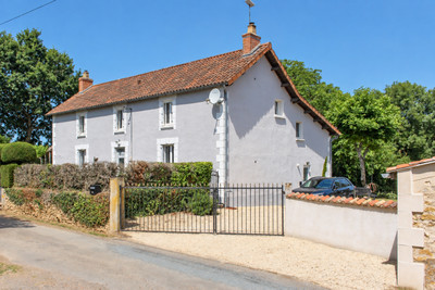 house for sale in Deux-Sèvres