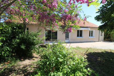 Maison à vendre à Bournand, Vienne, Poitou-Charentes, avec Leggett Immobilier