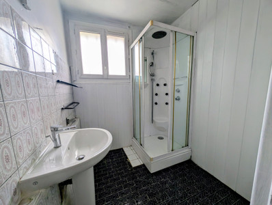 French property for sale in Saint-Claud, Charente - €98,500 - photo 5