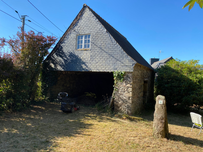 House in Duault Côtesd'Armor Stone cottage with lots of charm and