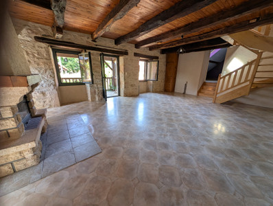 French property for sale in Laramière, Lot - €125,500 - photo 2