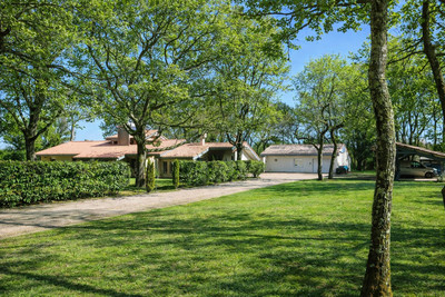 French property for sale in Ménesplet, Dordogne - €549,999 - photo 9