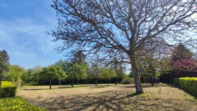 French property for sale in Le Dézert, Manche - €369,900 - photo 2
