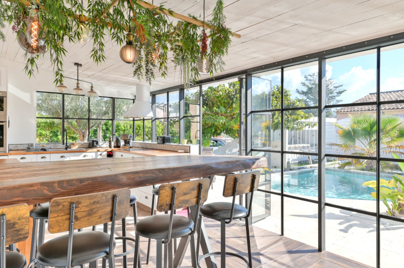 French property for sale in Apt, Vaucluse - €465,000 - photo 4