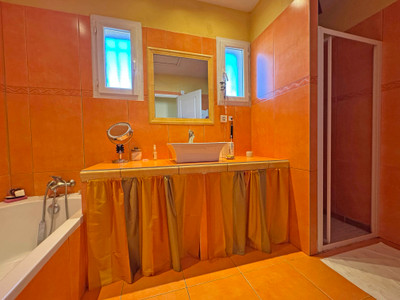 French property for sale in Valréas, Vaucluse - €329,000 - photo 10