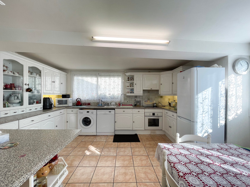 French property for sale in Argentonnay, Deux-Sèvres - €172,800 - photo 2