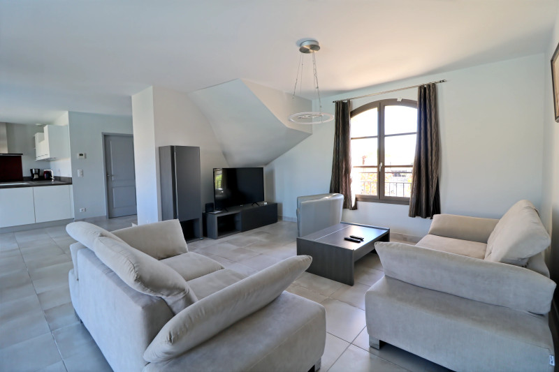 French property for sale in Uzès, Gard - €995,000 - photo 4