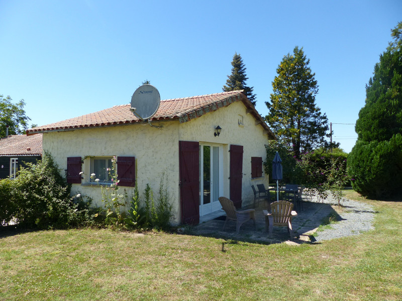French property for sale in Montmérac, Charente - &#8364;318,000 - photo 8