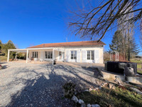 Maison à vendre à Ajain, Creuse - 233.260 € - photo 1