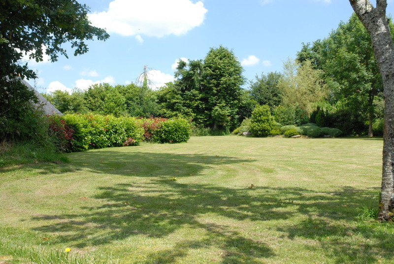 French property for sale in Plouray, Morbihan - €858,600 - photo 4