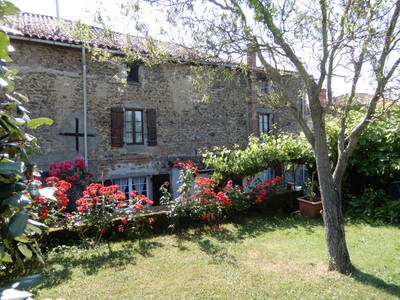 French property for sale in Terres-de-Haute-Charente, Charente - €129,000 - photo 1
