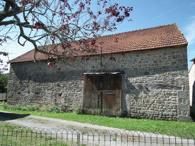 Grange à vendre à Auzances, Creuse, Limousin, avec Leggett Immobilier