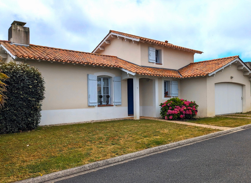 Maison à L'Aiguillon-sur-Vie, Vendée - photo 1