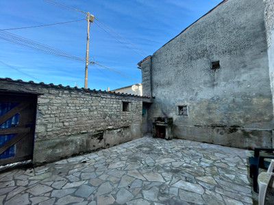 French property for sale in La Chapelle, Charente - €31,000 - photo 3