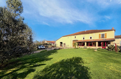 Maison à vendre à Rouzède, Charente, Poitou-Charentes, avec Leggett Immobilier