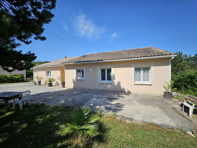 Maison à vendre à Bassillac et Auberoche, Dordogne - 326.000 € - photo 1