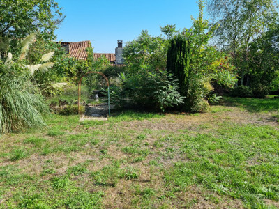 French property for sale in Brillac, Charente - €119,900 - photo 12