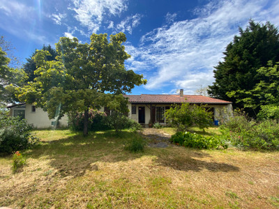Maison à vendre à Val-de-Livenne, Gironde, Aquitaine, avec Leggett Immobilier