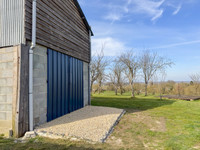 Maison à vendre à La Chapelle-Saint-Laurent, Deux-Sèvres - 215.000 € - photo 13