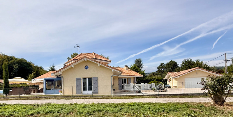 French property for sale in Ballaison, Haute-Savoie - €835,000 - photo 3
