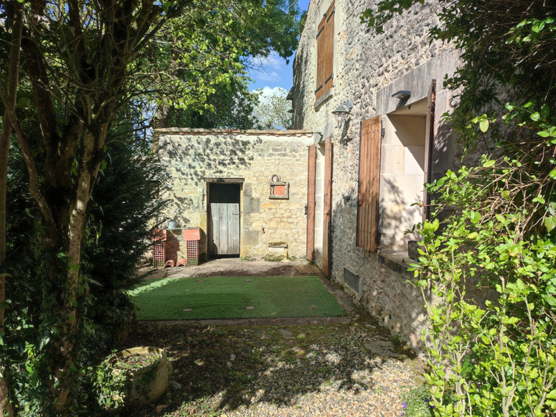 French property for sale in Saint-Romain-de-Benet, Charente-Maritime - €259,000 - photo 3